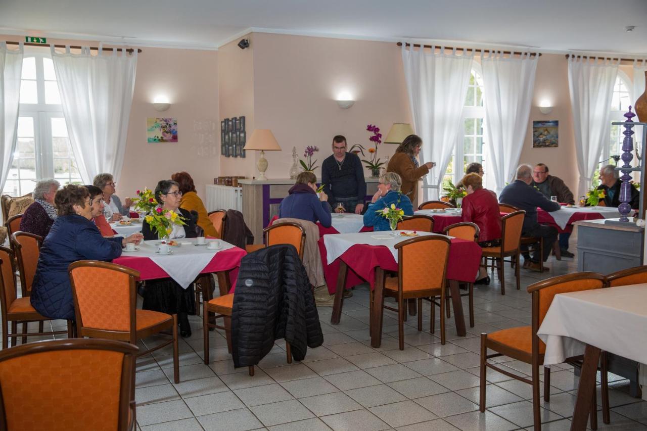 Auberge Du Lac De Mondon Mailhac-sur-Benaize Bagian luar foto